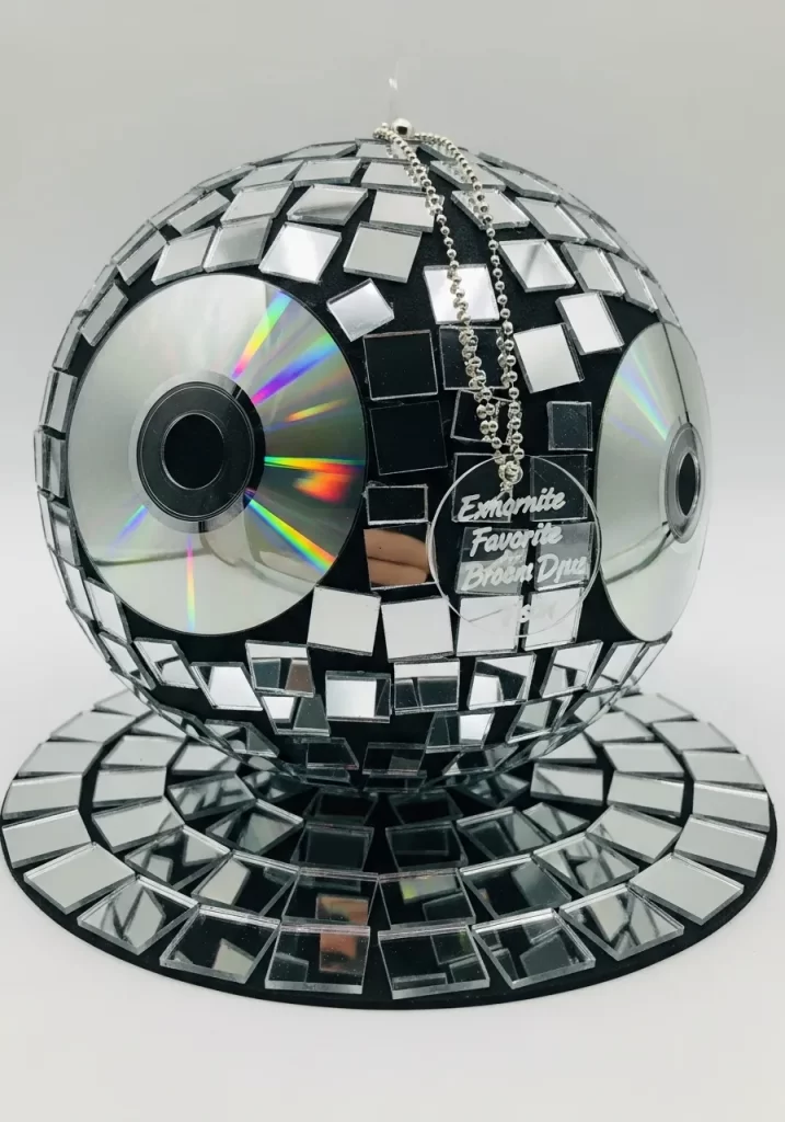 DIY Christmas Ornaments	